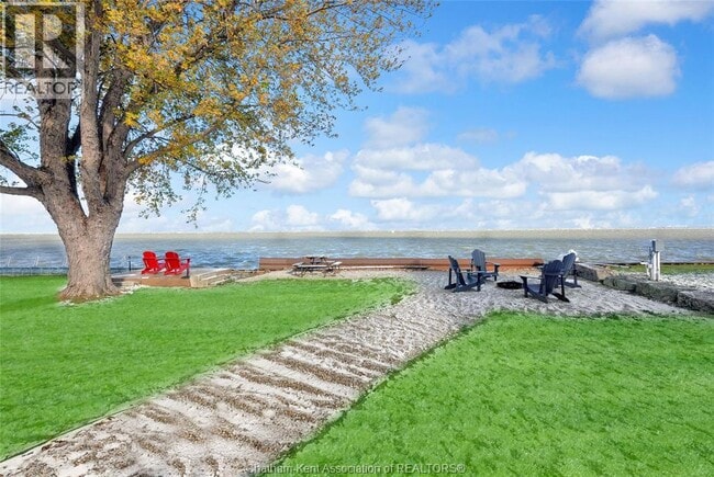 Photo du bâtiment - 15970 Couture Beach Rd