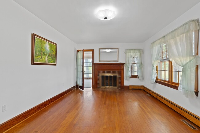 Foto del edificio - Brick 2-Bedroom Home Close to Farmville an...