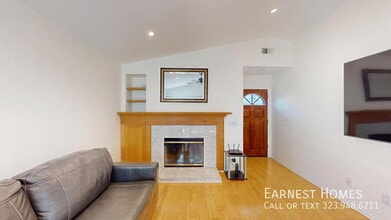 Building Photo - 5606 Las Virgenes Rd