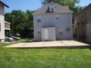Building Photo - 527 N Linn St