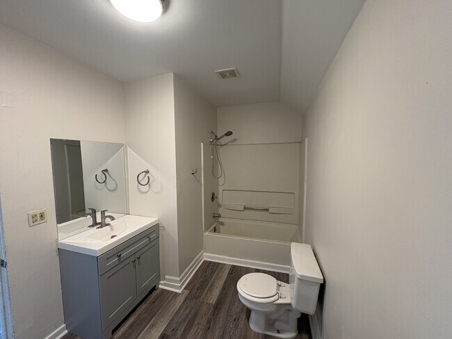 Foto del edificio - 744 Oakland Ave SW