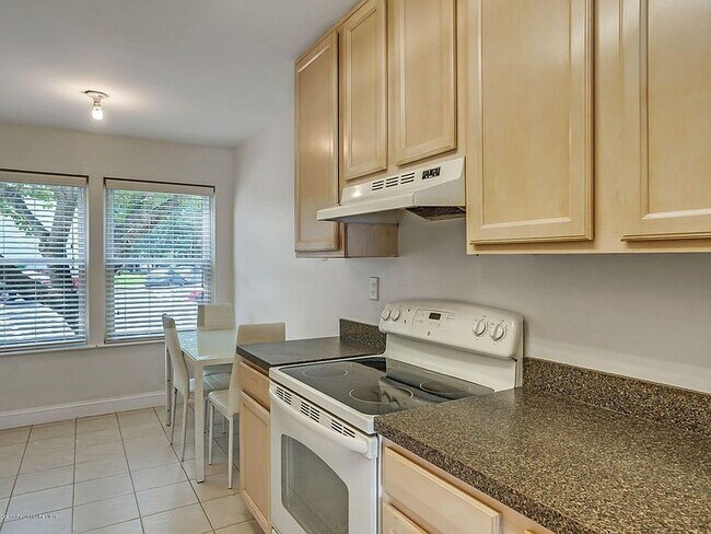 Foto del edificio - "Charming 3-Bed, 2- in Lakewood -