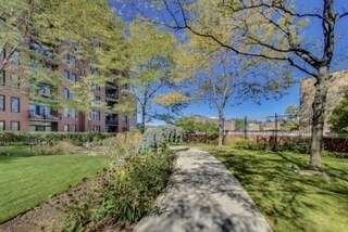 Foto del edificio - 3232 N Halsted St