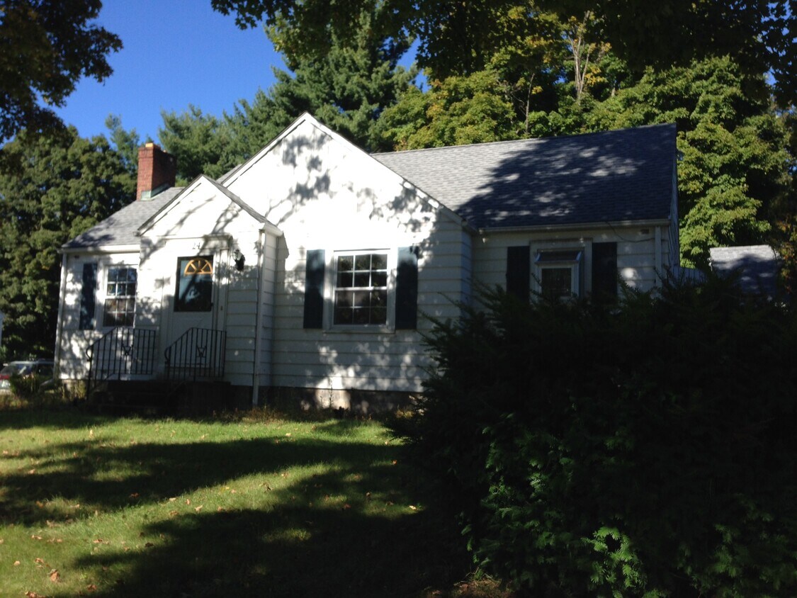 24 Hornbeck Rd, Poughkeepsie, NY 12603 House Rental in Poughkeepsie