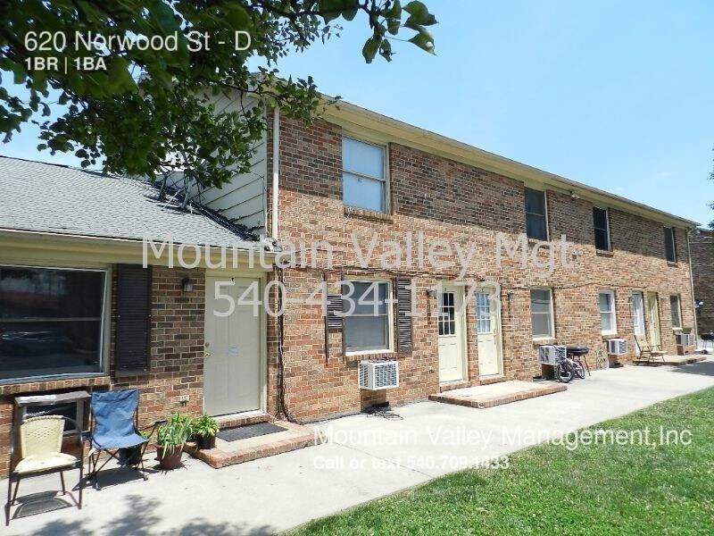 Primary Photo - 620 Norwood St