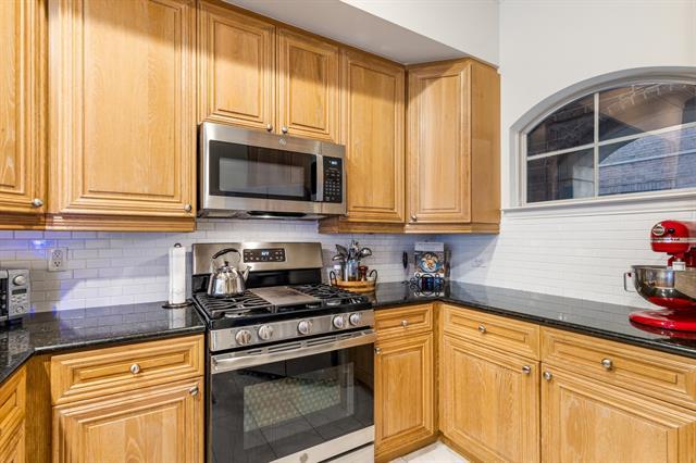 Building Photo - 1500 Pecos St