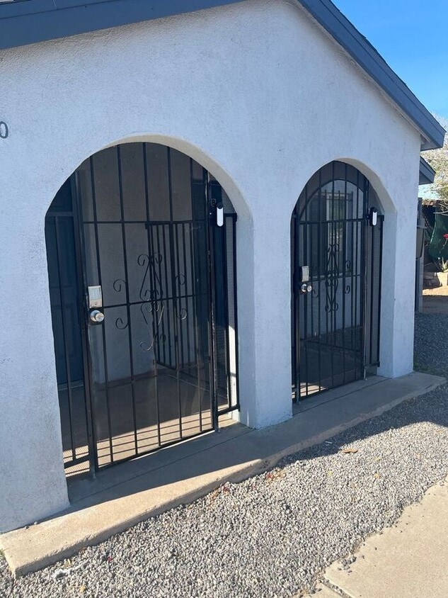 Primary Photo - Section 8 Accepted! Beautiful Two bedroom!