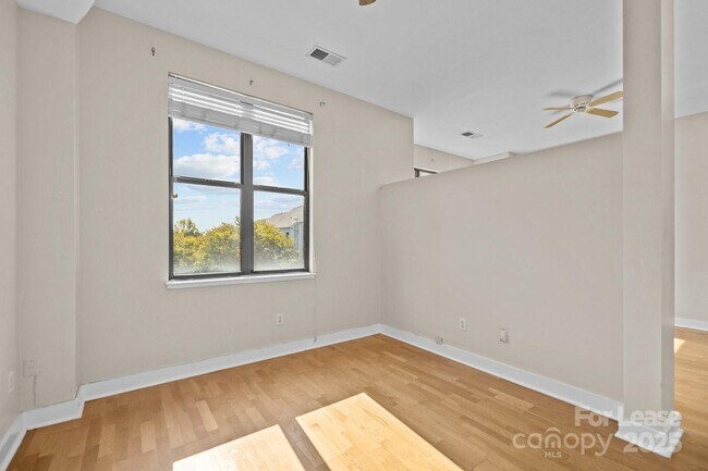 Foto del edificio - 708 N Davidson St