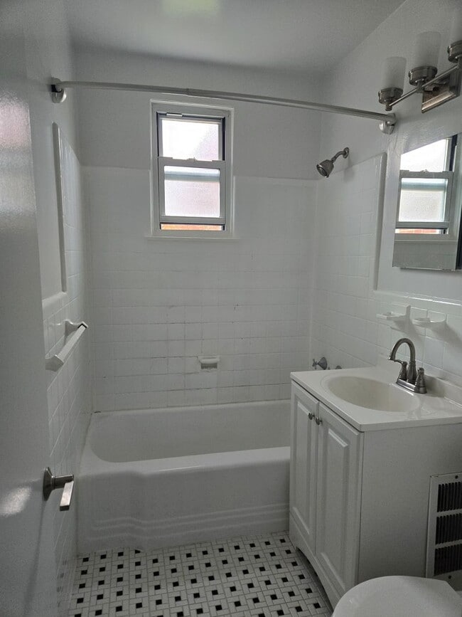 Photo - Bryant Gardens Apartment