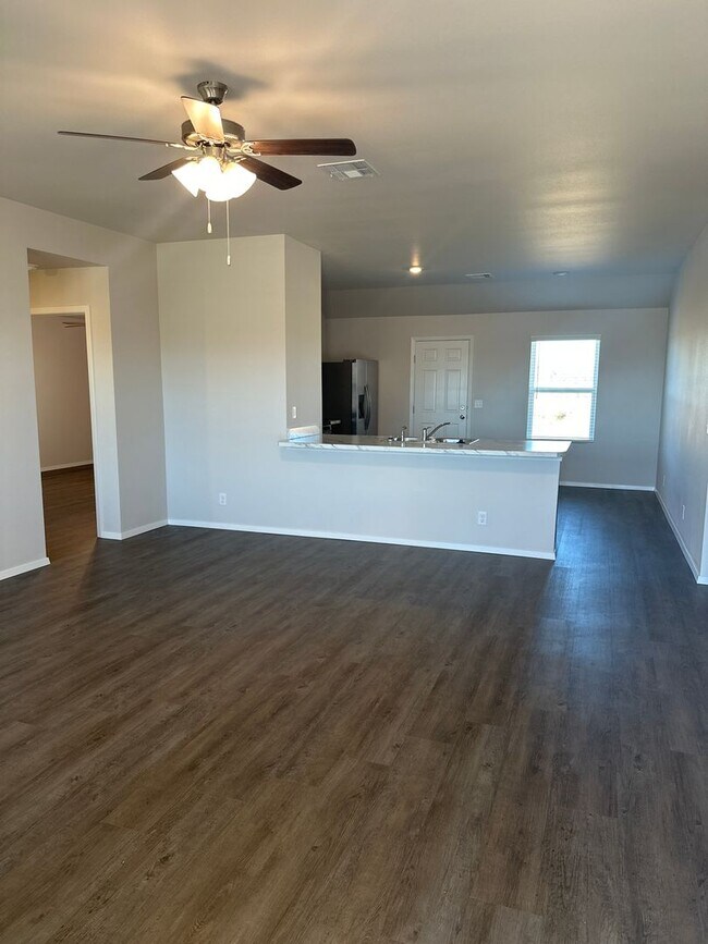 Foto del edificio - SPECIAL OFFER — Half Off First Month + No Hidden Fees - 4BR | 2BA Home in Robinson Ranch