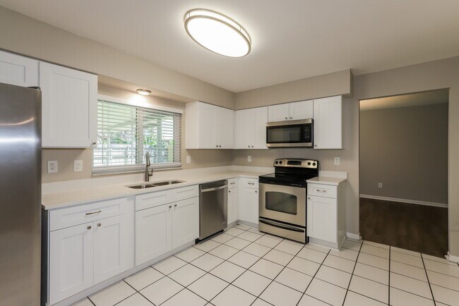 Foto del edificio - 549 Oak Creek Dr