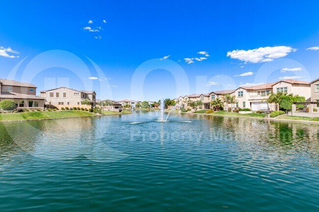 Foto del edificio - 913 W Yosemite Dr