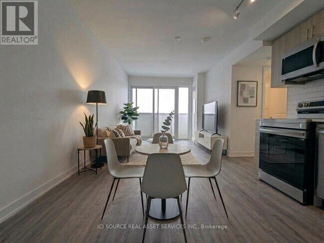 Photo du bâtiment - 1010 Sandy Beach Rd