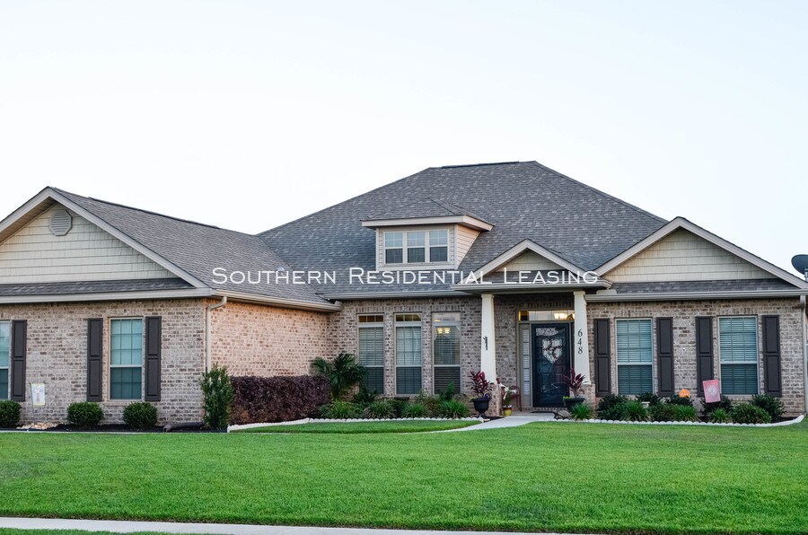 Foto principal - 648 Parish Lakes Dr
