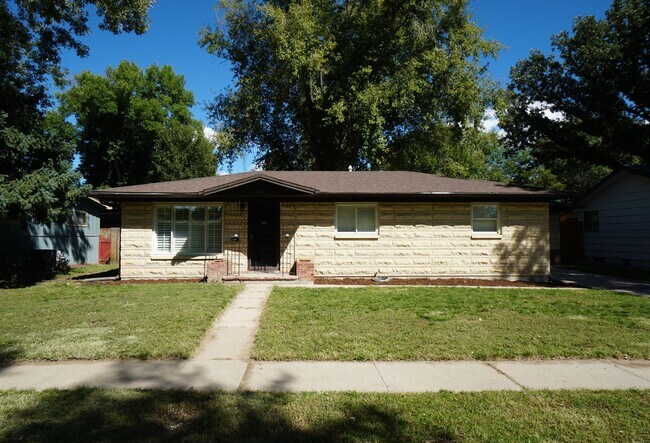 Building Photo - 1042 E. Jefferson Street