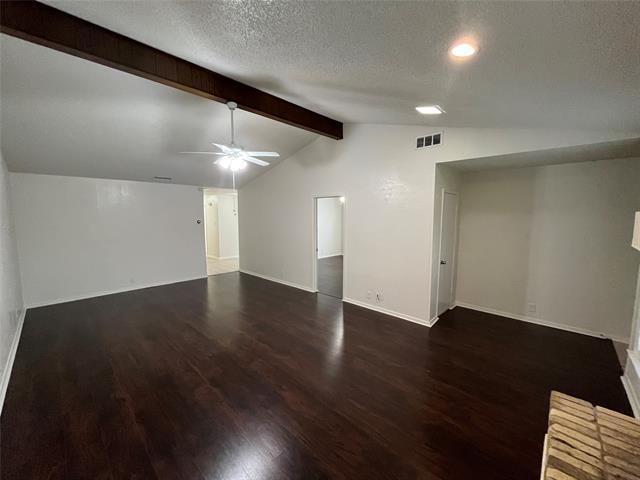 Building Photo - 628 Woodhaven Pl