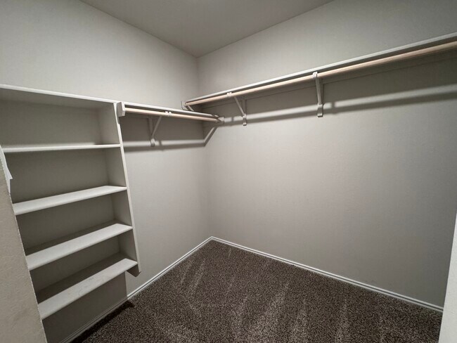 Foto del edificio - 1104 Prairie Clover Rd