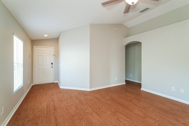 Foto del edificio - 15738 Greyrock Dr