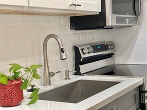 Building Photo - 3400 Timmons Ln