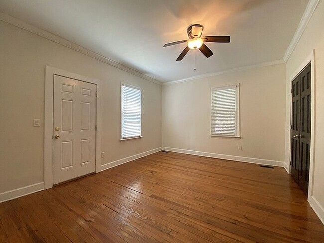 Building Photo - 725 Silver Street, Columbia, SC 29201 - Ni...