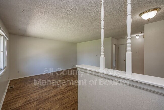 Building Photo - 2330 Wedgewood Ave