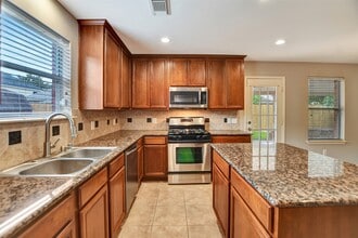 Building Photo - 5410 Spring Oak Dr