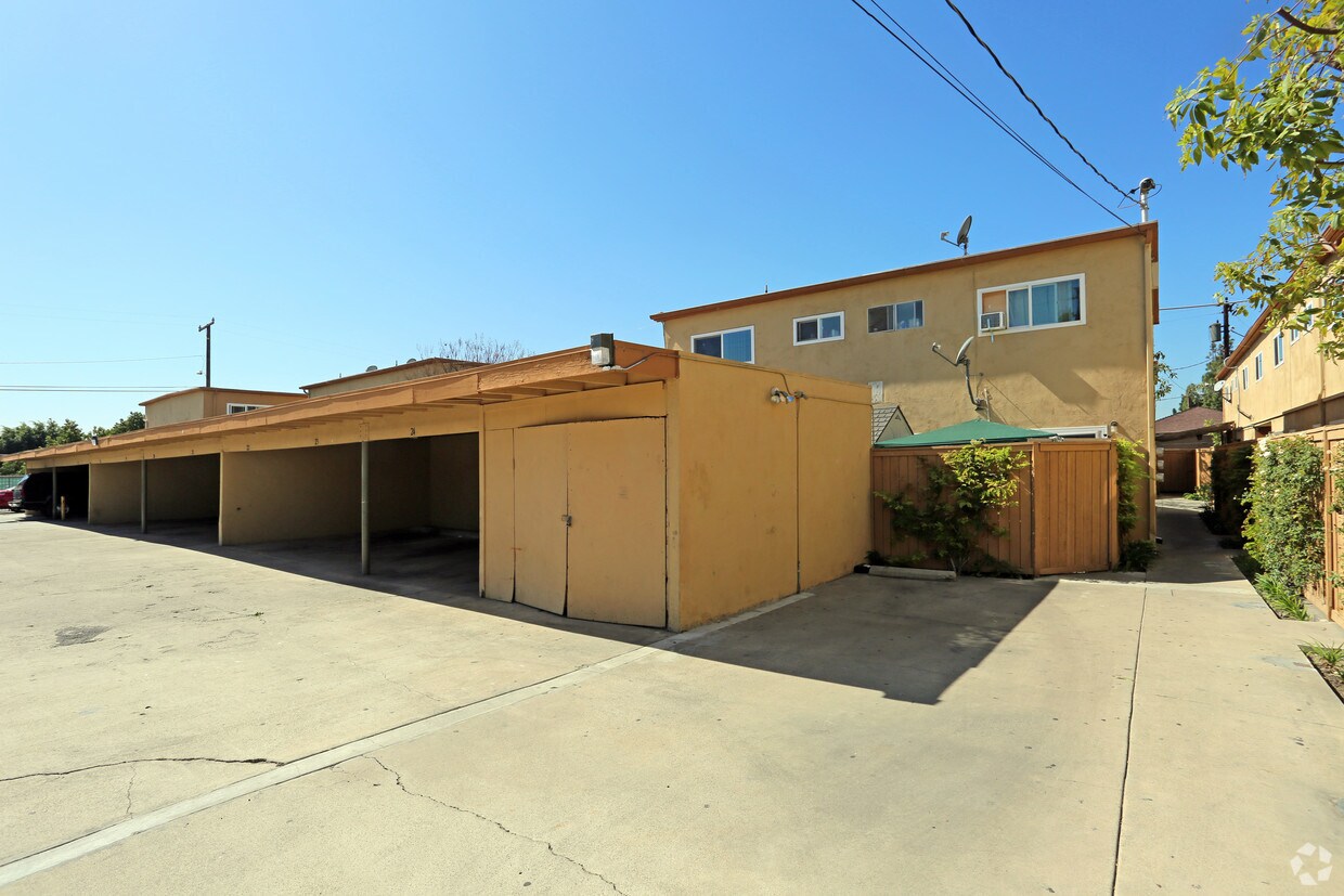 Foto del edificio - Diamond Crest Apartments