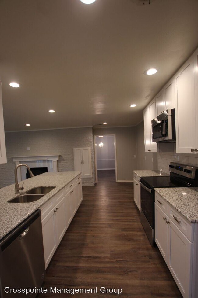 Building Photo - 3 br, 2 bath House - 3206 Silverwood Dr.