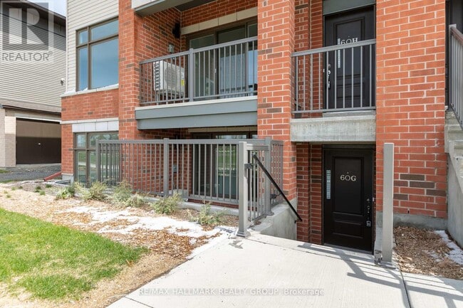 Photo du bâtiment - 70 Jaguar Private