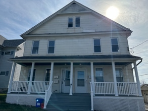 Building Photo - 618 Gibbons St