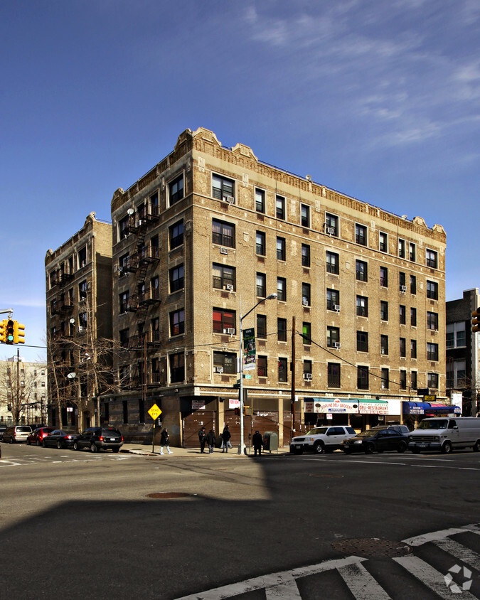 Primary Photo - Longwood Residences