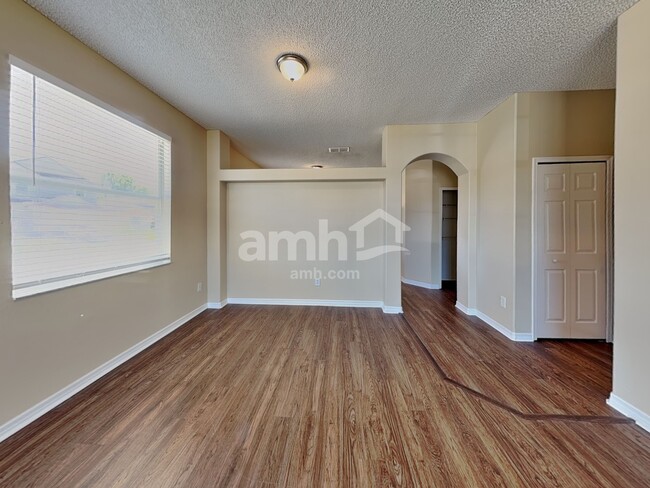 Foto del edificio - 14766 Kristenright Ln