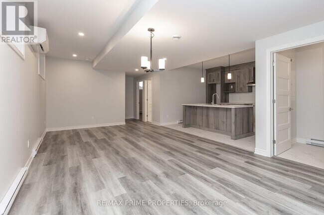 Photo du bâtiment - A - 562 REGINA STREET