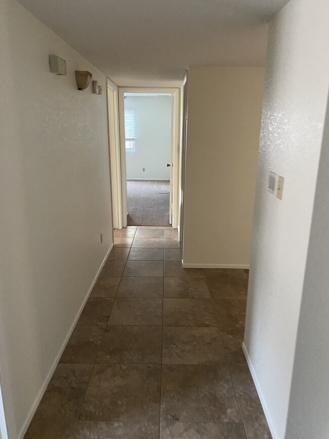 Hallway - 1246 E Ivyglen St