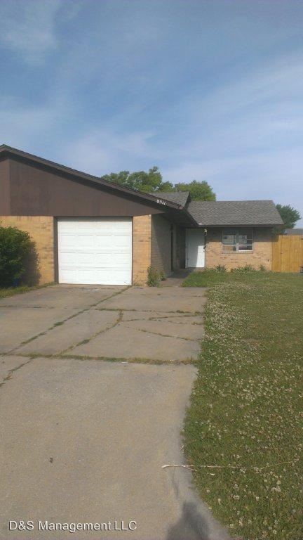 Foto principal - 8511 S Drexel Pl