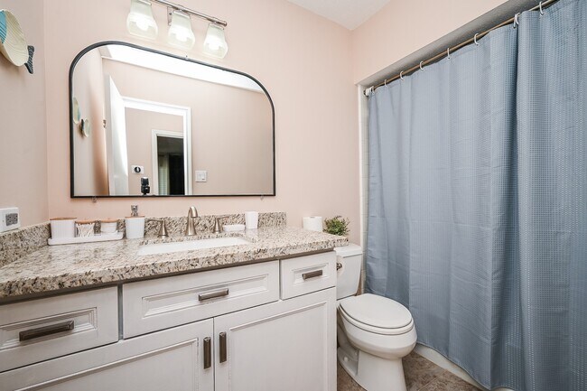 Building Photo - 19414 Dianeshire Dr