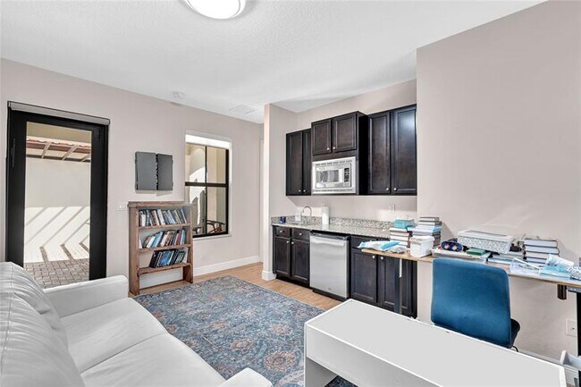 Foto del edificio - 3351 NW 82nd Way