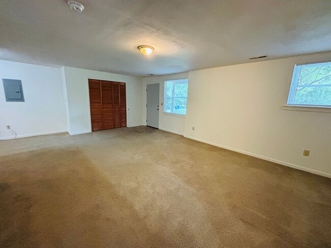 Photo - 2 Bedroom 1 bath Duplex House