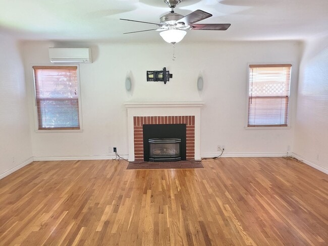 Photo - Raymond Apartment