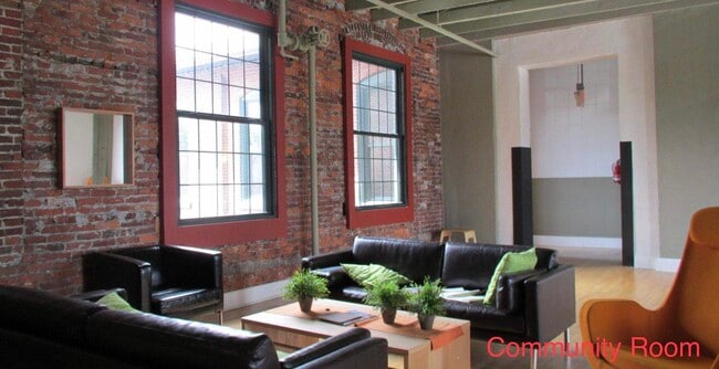 Foto del edificio - 200 Lincoln Ave