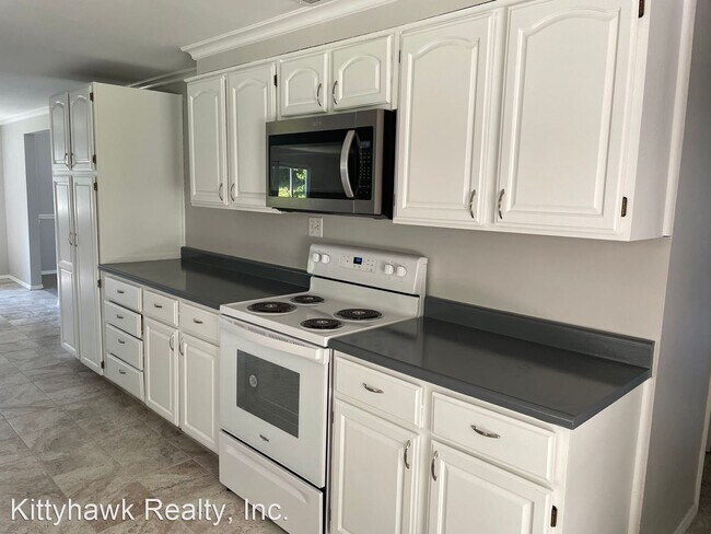 Foto del edificio - 4 br, 2.5 bath House - 6942 Hubbard Dr.