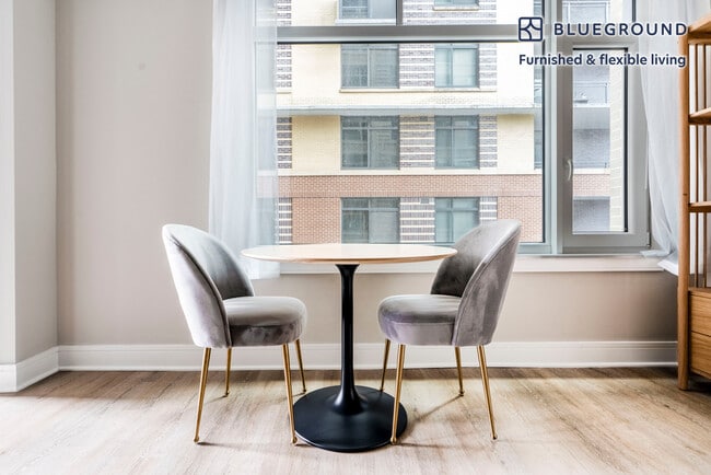 Building Photo - 4924 St Elmo Ave