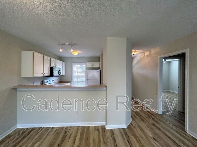 Building Photo - 4619 McClelland Dr