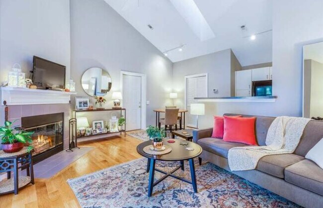 Foto del edificio - 17 Devon Club Ln