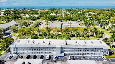 Building Photo - 72 7th St S