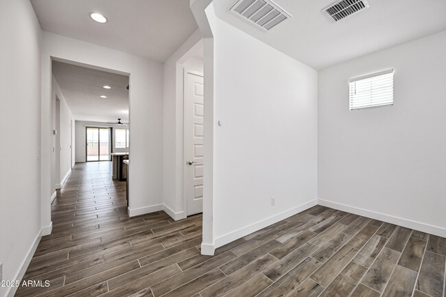 Building Photo - 11196 N 168th Dr