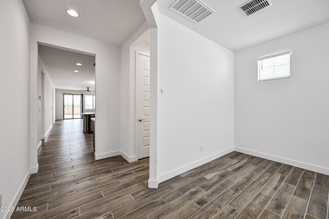 Foto del edificio - 11196 N 168th Dr