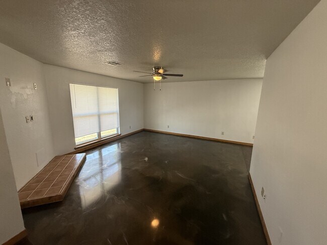 Foto del edificio - 3400 Colbert St