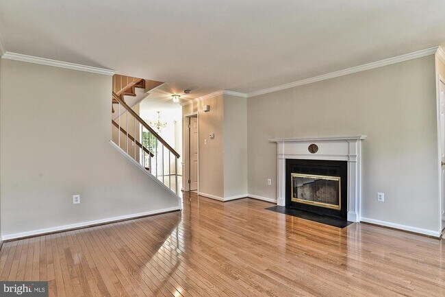 Foto del edificio - 12817 Mill Brook Ct