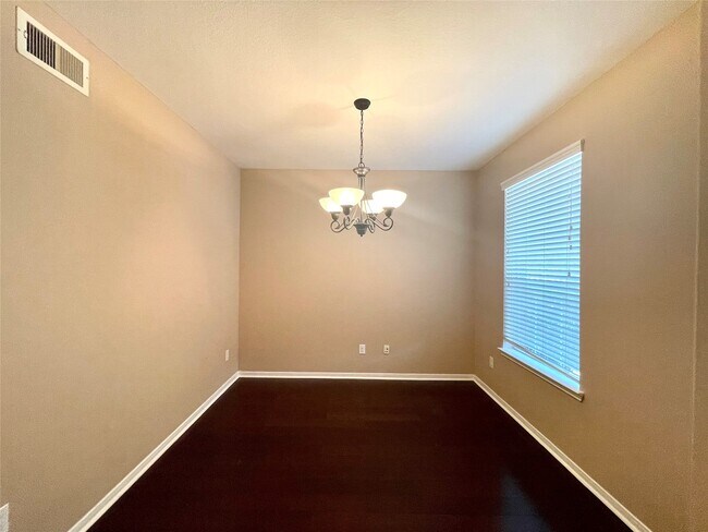 Foto del edificio - 6326 Bennington Springs Dr